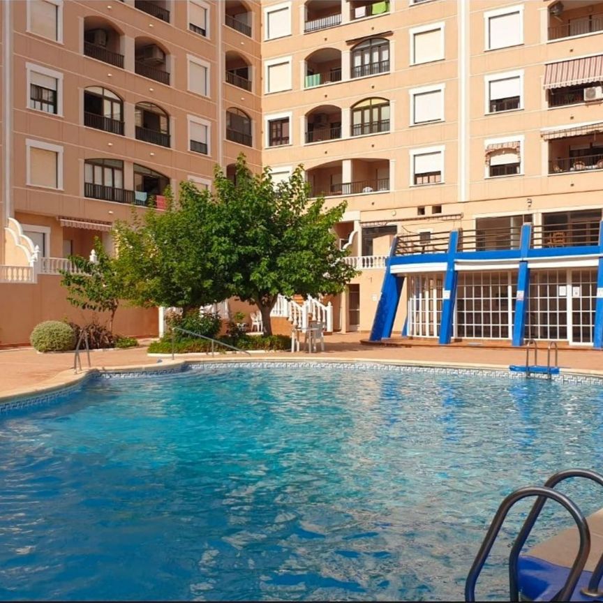 Piso de alquiler en Carrer Azorín, 20, Guardamar Playa - Photo 1