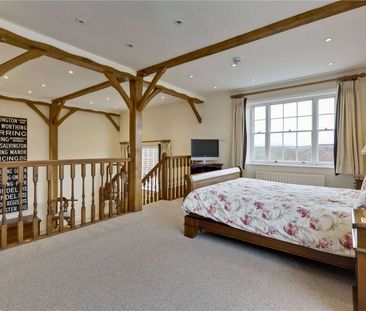 SHORT LET - A stunning country retreat on the Surrey Hampshire border - Photo 5