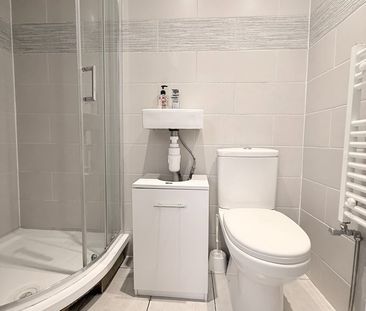 Room in a Shared House, Stockwood Crescent, LU1 - Photo 6