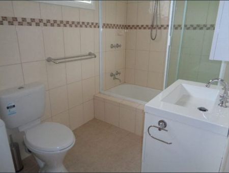 Spacious & Convenient Unit for Lease - Photo 4