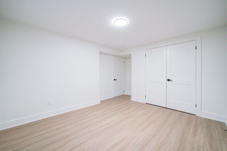 For Lease - (LOWER) 705 Glenforest Street, Oshawa, Ontario - Photo 4