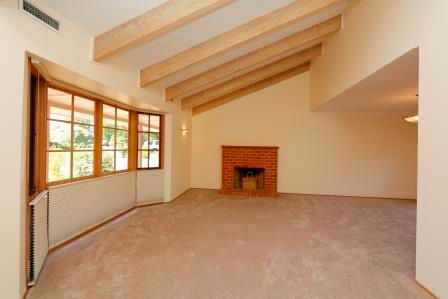 101 Cossington Smith Cres, Lyneham ACT 2602 - House For Rent | Domain - Photo 3