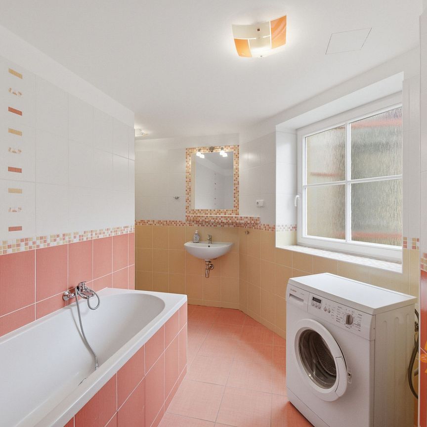 Pronájem bytu 2+kk 64 m² - Fotografie 1