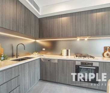 Nearly brand new one-bedroom & Double car park space & Biggest layo... - Photo 6