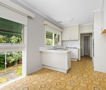 37 Lincoln Avenue, Mont Albert North VIC 3129 - House For Rent | Do... - Photo 6