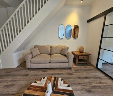 Room in a Shared House, Littleton Road, M7 - Photo 2