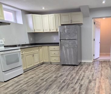 For Lease - 81 Oxford Street Unit# #1, Richmond Hill, Ontario - Photo 2