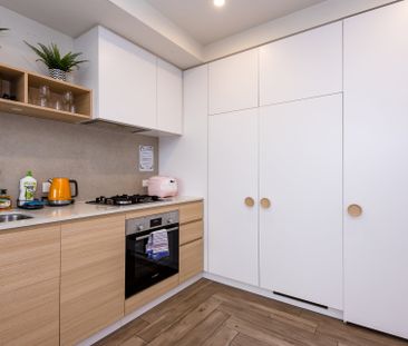 408B/10 Station Street, Caulfield North - Photo 1