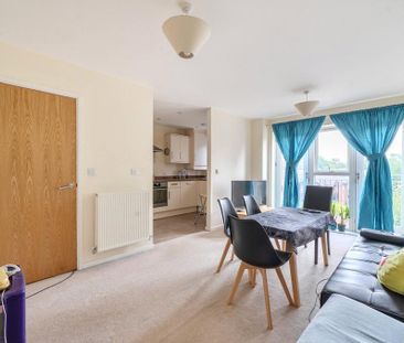 2 bedroom apartment to rent - Photo 2