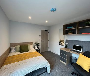 Rooms 8, 9, & 10, Flat 16, Commercial Point, NG9 2NG, NOTTINGHAM - Photo 3