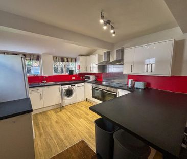 1 bedroom in a house share to rent - Photo 5