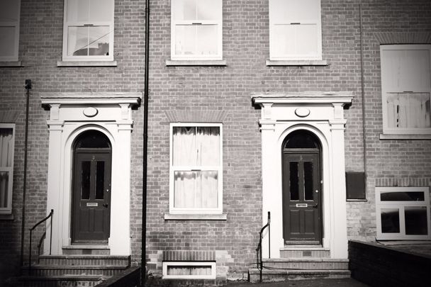 2 Bedroom Terraced To Rent in Lenton - Photo 1