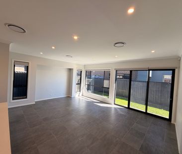 Modern Family Living in Convenient Location - Photo 1