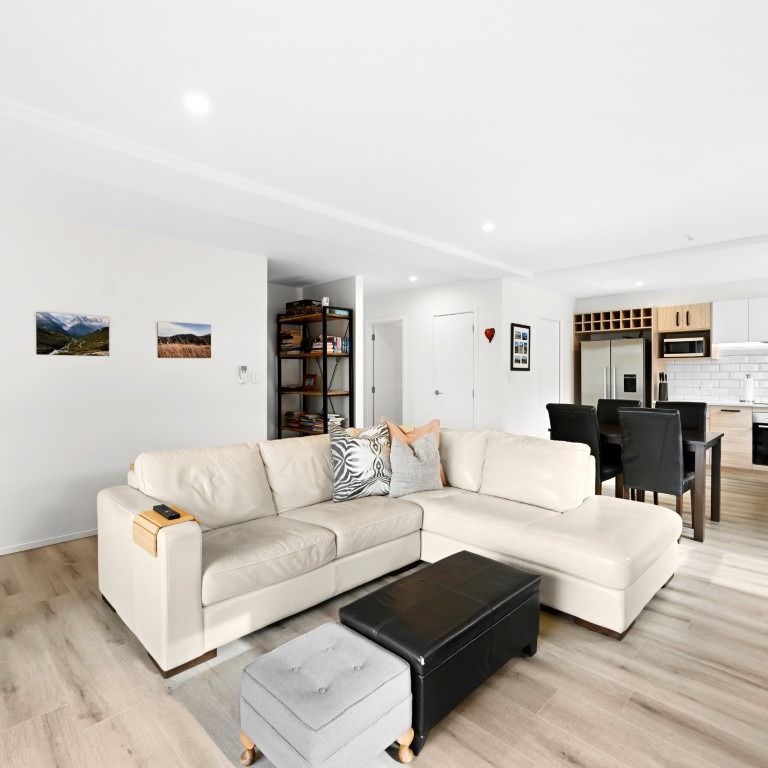 Welcome to your new home in the heart of Hamilton City Central! - Photo 1