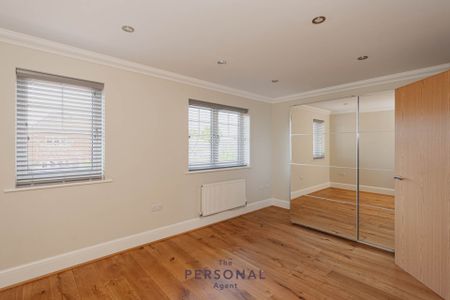 Oaktree Close, Epsom - Photo 5