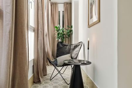 Carrer Gran de Gràcia, Barcelona, Catalonia 08012 - Photo 3