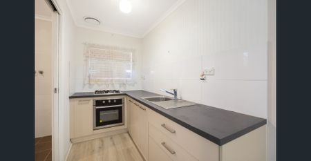 Lovely Flat in Quiet Street - Photo 3