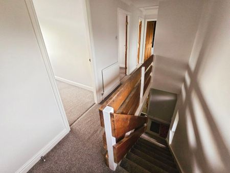 4 bedroom terraced house to rent - Photo 4