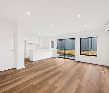 Contemporary Living in Mickleham - Photo 2