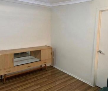 SIMPLE LIVING - Photo 1