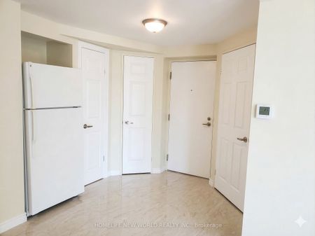 For Lease - 55 Centre Avenue Unit# 2402, Toronto, Ontario - Photo 5