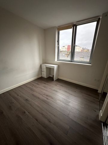 2 Bed Flat, Bath Street, G2 - Photo 4