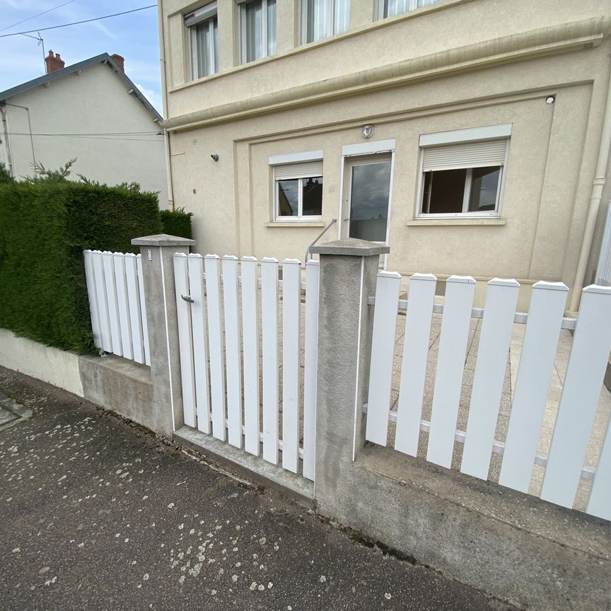 Location Appartement 2 pièces 43m² LE CREUSOT 71200 - Photo 1