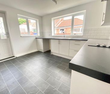 2 bed bungalow to rent in SR8 - Photo 1
