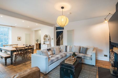 Ty Llywelyn - Photo 3