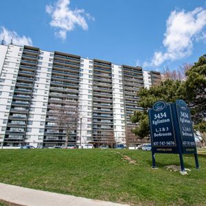 Eglinton Residences - Photo 3