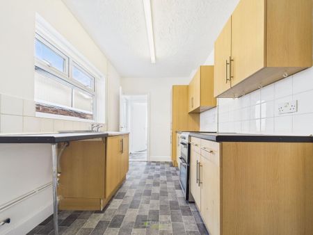 2 bedroom terraced house to rent - Photo 3