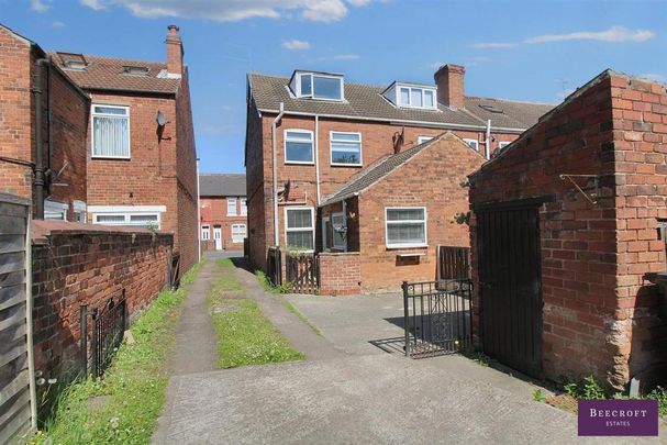 3 bedroom terraced house to rent - Photo 1