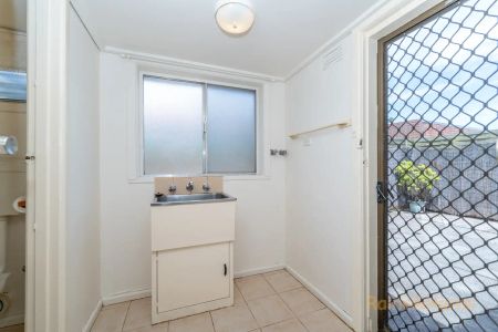“Homely & Light filled Two-Bedroom Unit” - Photo 2
