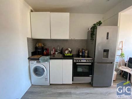 Location Appartement 2 pièces 33m² - Photo 3