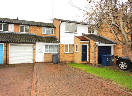 3 bedroom terraced house to rent - Photo 2