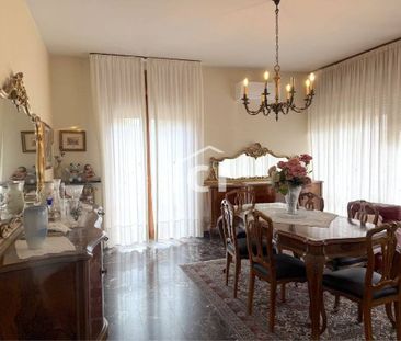 Appartamento buono stato, piano rialzato, Centro, Sant'Ambrogio di ... - Photo 4