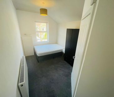 1 bedroom in a house share to rent - Photo 6