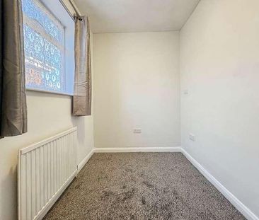 Downs Crescent, Hull, HU5 - Photo 3