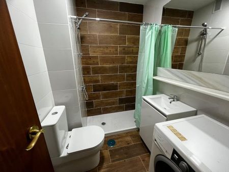 Calle de los Pajaritos, Madrid, Community of Madrid 28007 - Photo 5