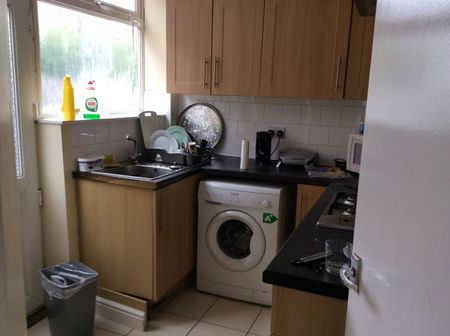 3 Bedroom Semi Detached To Rent in Dunkirk - Photo 2
