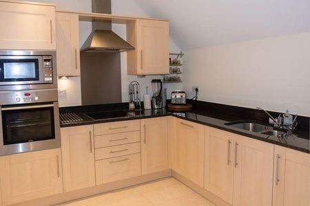 2 bedroom apartment to rent - Photo 4