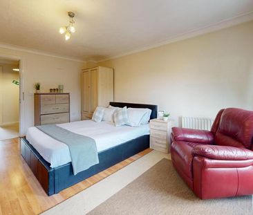 4 bedroom house to rent - Photo 2