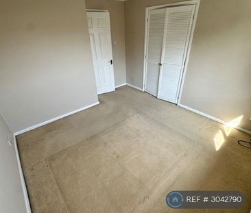 3 bedroom detached house to rent - Photo 2