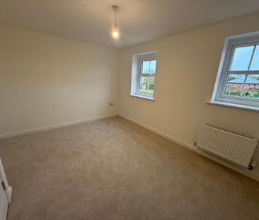 3 bedroom terraced house to rent - Photo 6