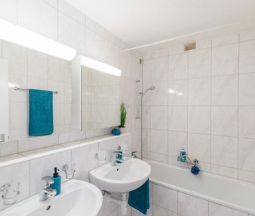 Wohnen in Stadtnähe mit Ausblick ins Grüne - Photo 3