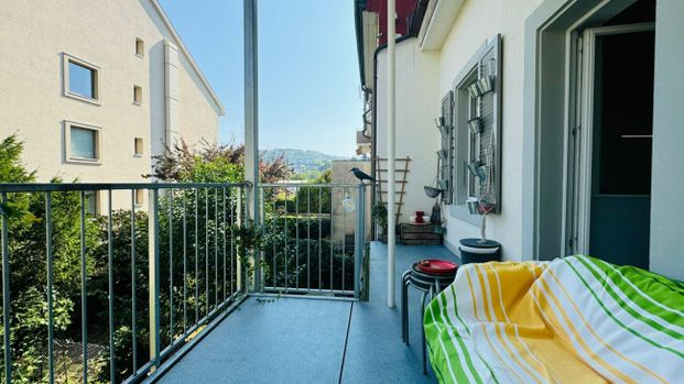 Hochwertige, neuwertige möblierte 3.5-Zi.-Wohnung im 1. OG mit Balkon (ohne Lift) - Foto 1