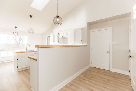 For Lease - 3993 Stouffville Road Unit# Upper, Whitchurch-Stouffville, Ontario - Photo 4