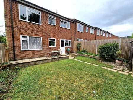 2 bedroom maisonette to rent - Photo 3