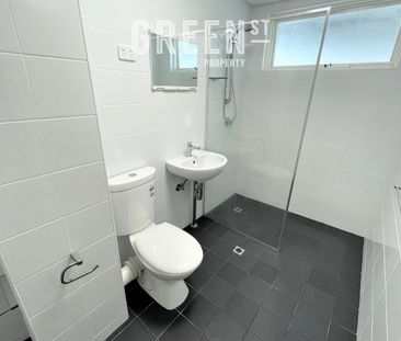 2 Bedroom Apartment With Breathtaking City Views - Photo 5