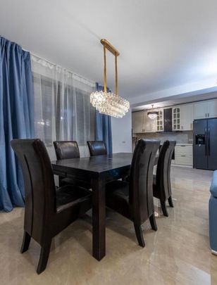 Vila 4 camere Otopeni - Photo 1